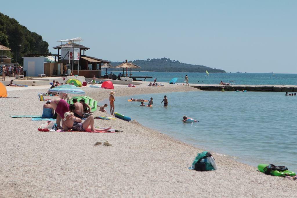 Apartman Snjezana Fažana エクステリア 写真